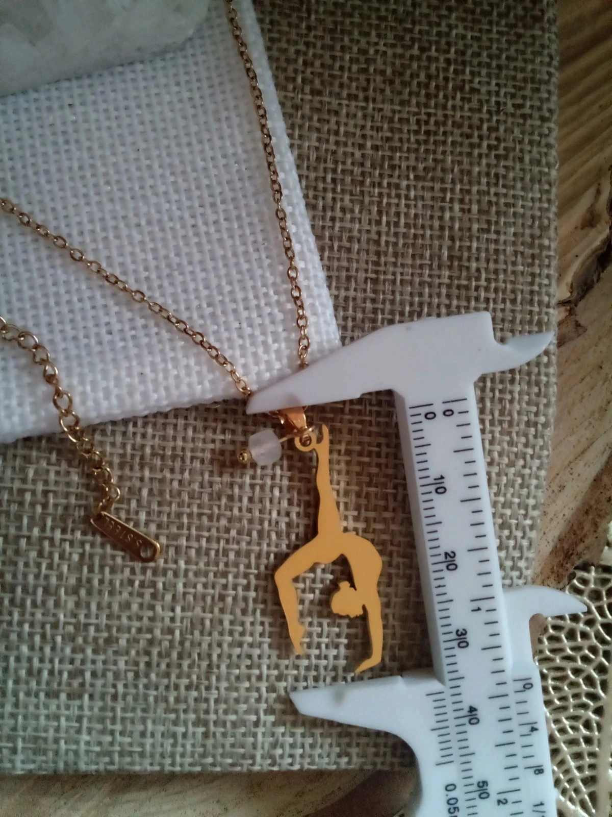 Collar de mujer gimnasta y piedra de luna azulada – photo 3